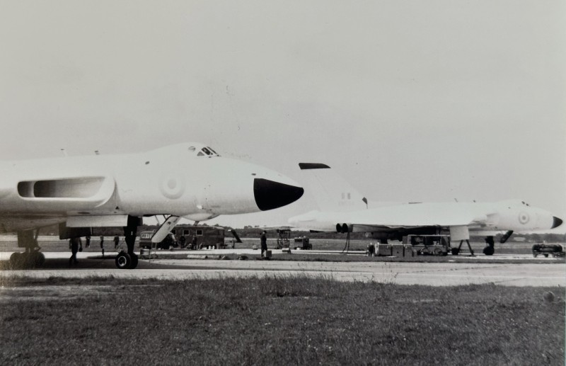 NewarkAirMus's tweet photo. A rare addition to the #NAMarchive #Vulcan #XM594 (rear airframe) in anti-flash white c/w a Blue Steel round on the RAF Scampton ORP back in the 1960s!
Never Say Never! https://t.co/UFfzAerUv9