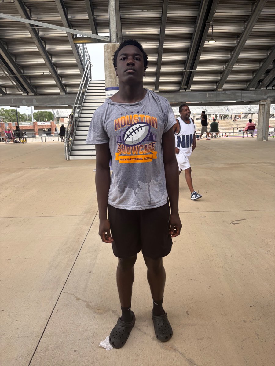 JeremiahMck48's tweet photo. Thank you to @pvamufb_  for the opportunity to compete at camp today. Grateful for the experience, exposure, and chance to showcase my skills. DE/Edge Rusher/Class of 2028/ Alexandria Senior High 
@ash_trojanFB @CoachABaugh 
@coach_asuega @coachjack212 
@CoachJM99 @CenLaPrepsLLC 
@RecruitLouisian @PrepRedzoneLA