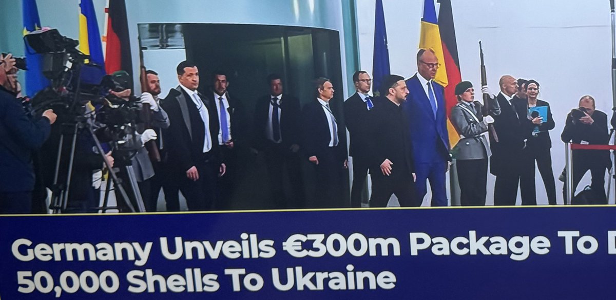 hw744's tweet photo. Es gibt keinen Tag bei dem Kriegstreiber Merz nicht weiterre Steuerzahler Millionen fuer das korrupte Kiev Nazi Regime und seinen Diktator Freund Zelensky veruntreut! Geld was fuer die eigene Bevoelkeung und Infrastruktur versprochen wurde!Wann  witd der Luegenkanzler  endlich dafuer zur Rechenschaft gezogen?