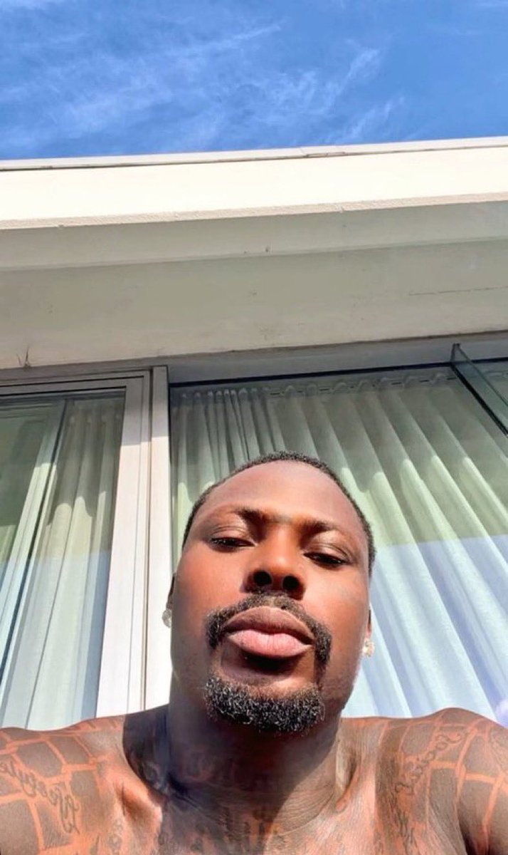 azakegrn's tweet photo. Ask me any amount from now till tomorrow evening ❤️🪖 

Once I DM you, make I send you N1million asap. https://t.co/rnddHzPq3P