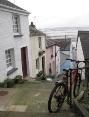 Ninepenneth's tweet photo. @GrannyWales Years ago, my sister lived here. I loved it as much as I loved the Mumbles Train journey to get there. ❤️ https://t.co/B1ySKyaZQP