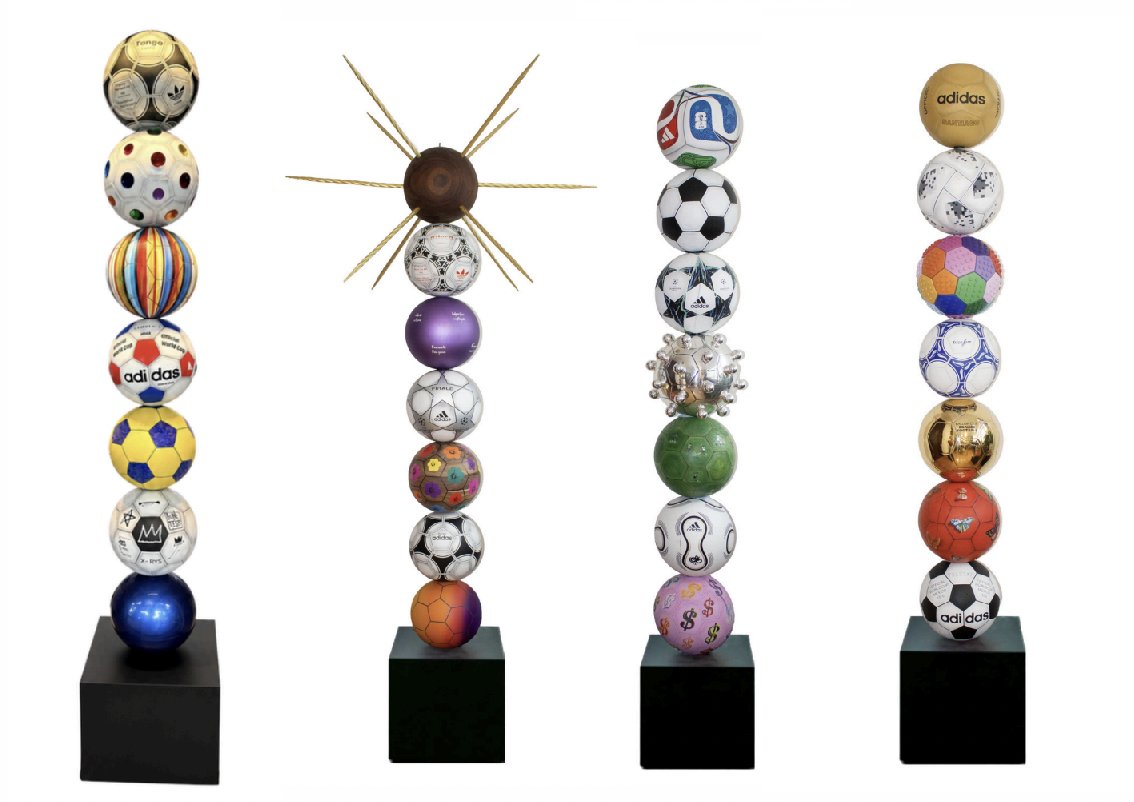 DeSuplemento's tweet photo. “Entre el suelo y el sueño”: Exposición que convierte el futbol en arte, propósito y transformación social.
La artista mexicana Karen Rumbos presenta colección escultórica inspirada en los balones más icónicos de la historia y se une a Champagne Taittinger y love. https://t.co/cihxCv0DTK