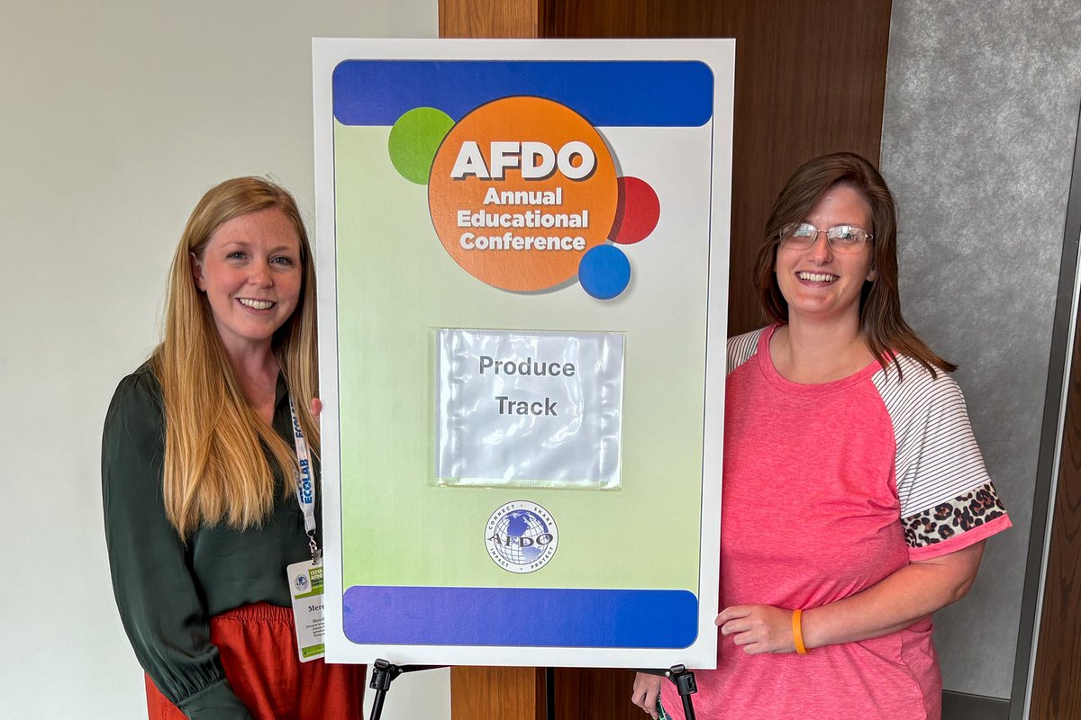 Heather_R2020's tweet photo. Had a great few days at the AFDO Conference in Columbus, Ohio. The best part of any conference is catching up with friends and colleagues from the southern states and FDA. It's always great to spend time with this group. 
#ProduceSafety #SouthernStates #ILoveMyJob #DeptOfAg https://t.co/Wv0Hl21bR6