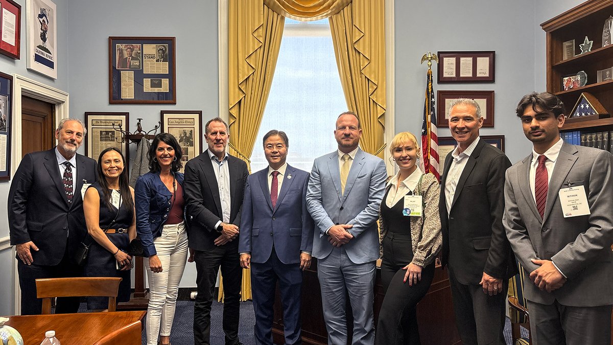 NAHBhome's tweet photo. NAHB members had an amazing day on Capitol Hill (with meetings still ongoing)! So many members of Congress are eager to discuss #housing solutions and ways to address the #housingaffordability crisis. Here are just a few more pics from hundreds of meetings. #NAHBLegCon https://t.co/2uV4xXDBK4