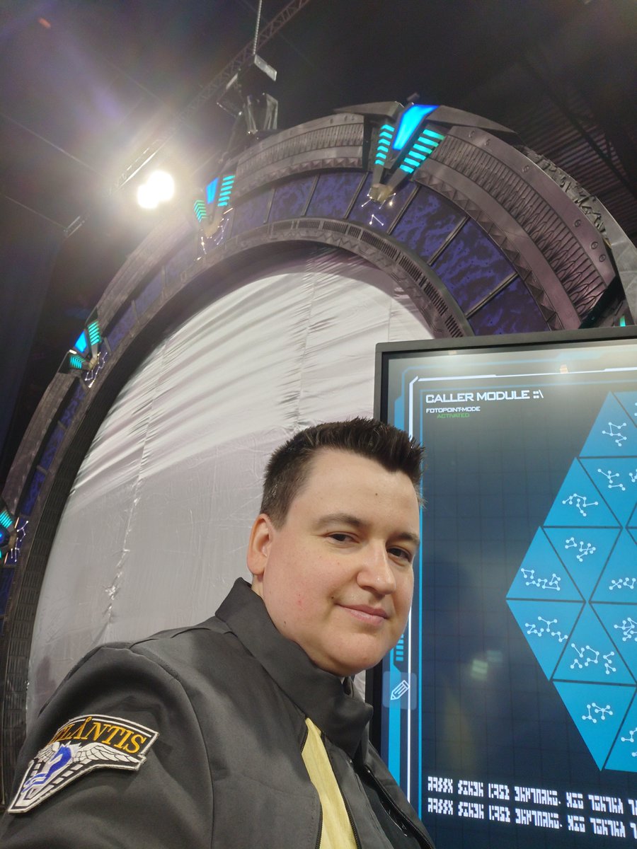 NicoleSaelzle's tweet photo. Dialing the gate, calling @AmazonMGMStudio @PrimeVideo - hope that they will see their mistake and uncancel Martin Gero's Stargate show. Please show respect for long waiting Stargate fans #SaveStargate https://t.co/51BefvnmEf
