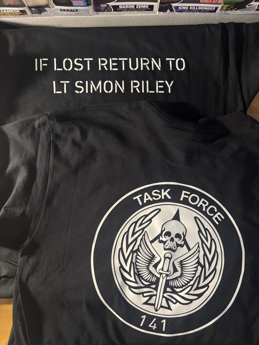 secondsis66's tweet photo. Check out my website! Link is in my bio. #simonriley #johnnymactavish #simonghostriley #johnnysoapmactavish https://t.co/0KBzwEkVZJ