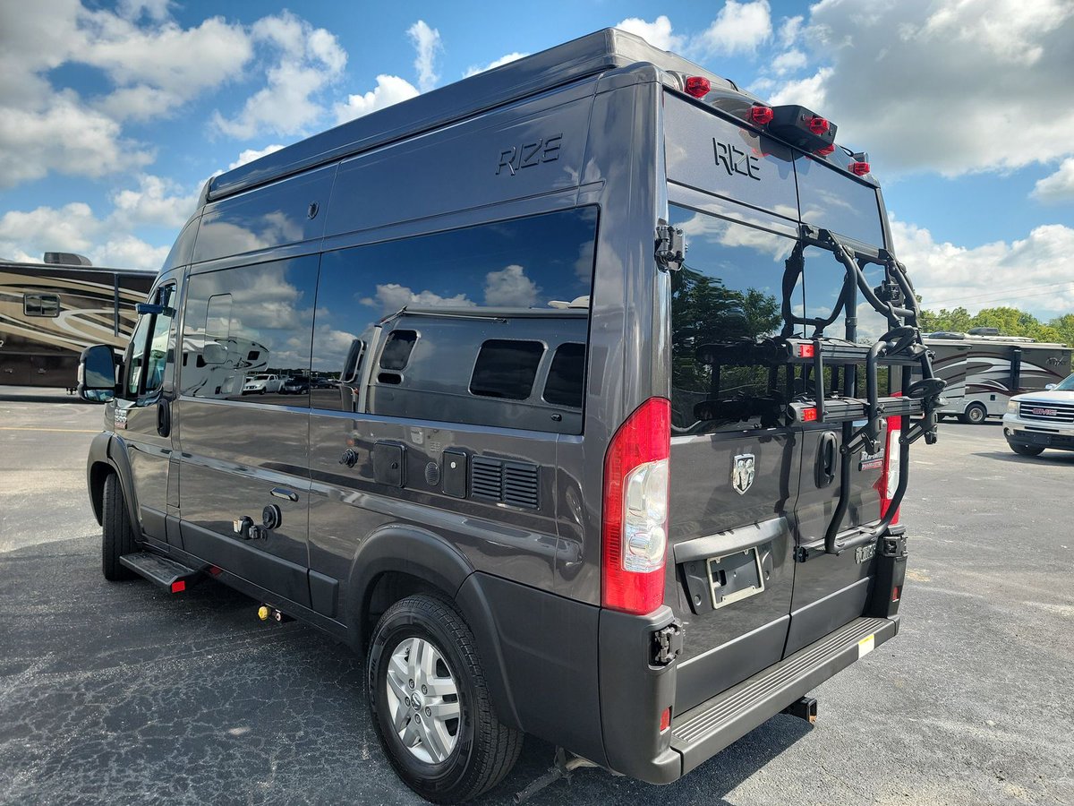 SecureRVBuyers's tweet photo. We recently purchased this 2023 Thor Rize camper van. If you're ready to sell your RV, contact us today for a cash offer! https://t.co/6Xb2TbT5pV #securervbuyers #thorrv #webuyrvs https://t.co/SlFG1e1WuJ