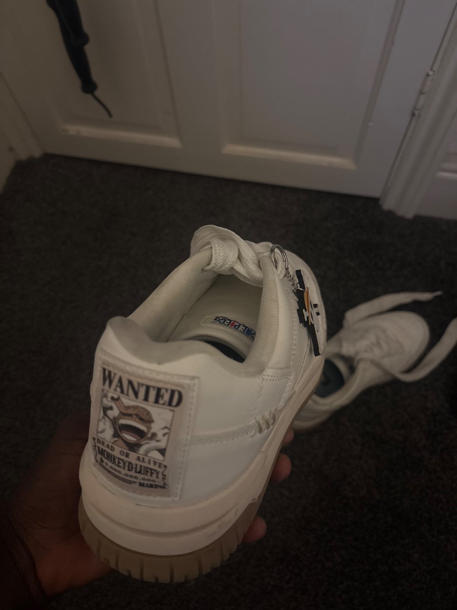 ajmosthighgee's tweet photo. @mugiwaralala got the exact same pair as well, they look so nice and are subtle https://t.co/yubg235pWQ