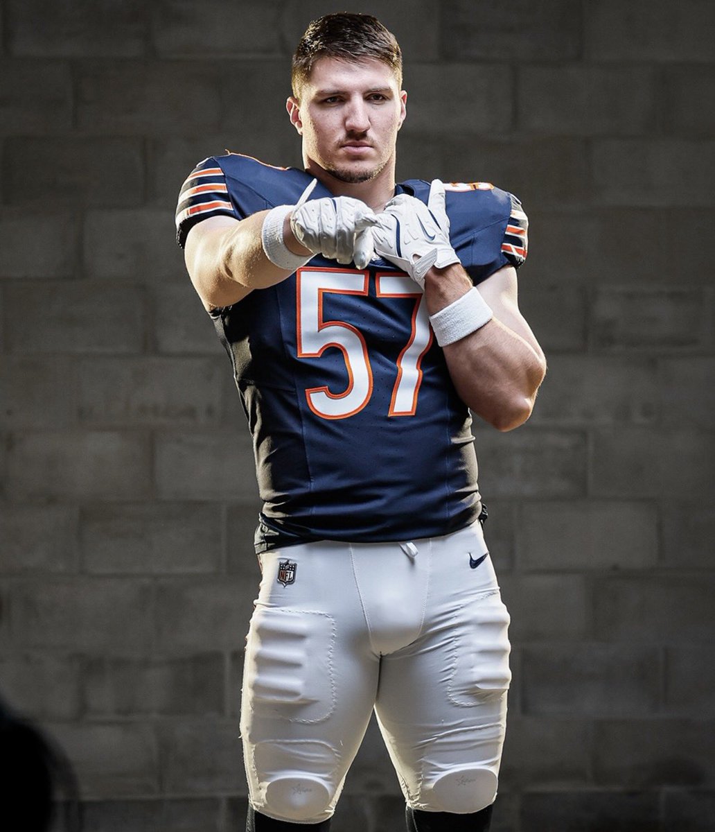 bearszn's tweet photo. Still can’t believe the Bears brought back the sandman https://t.co/hF1u7WZzPj