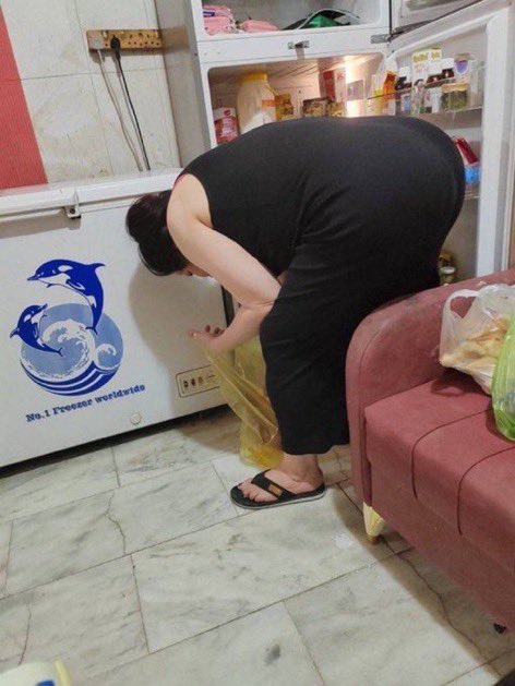 NonoQween2000's tweet photo. كل واحد يكتب من الي رافعه قرونه 
امك 
خالتك 
عمتك 
اختك 
مرت اخوك 
زوجتك https://t.co/ymKr80YZnk