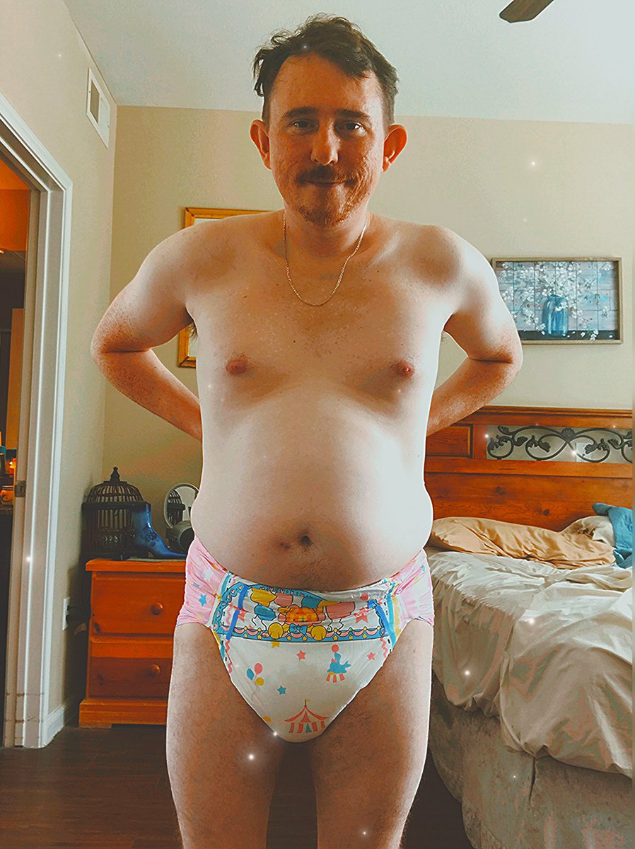 diaperboy127's tweet photo. Finally got some diaper time in on a weekday
#abdlcommunity #littleforbig #wetdiaper #diapertime #diaperlover https://t.co/ff8dI5Cig5