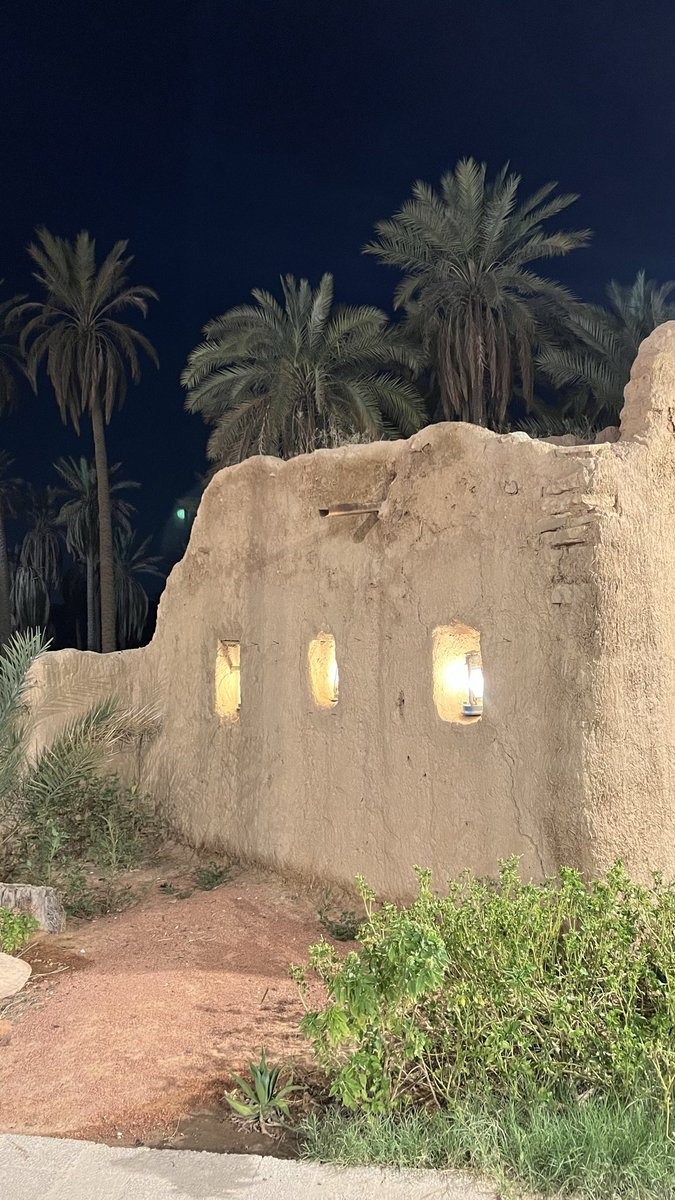 18_fa2's tweet photo. باريس نجد https://t.co/JUJCSlC1G4