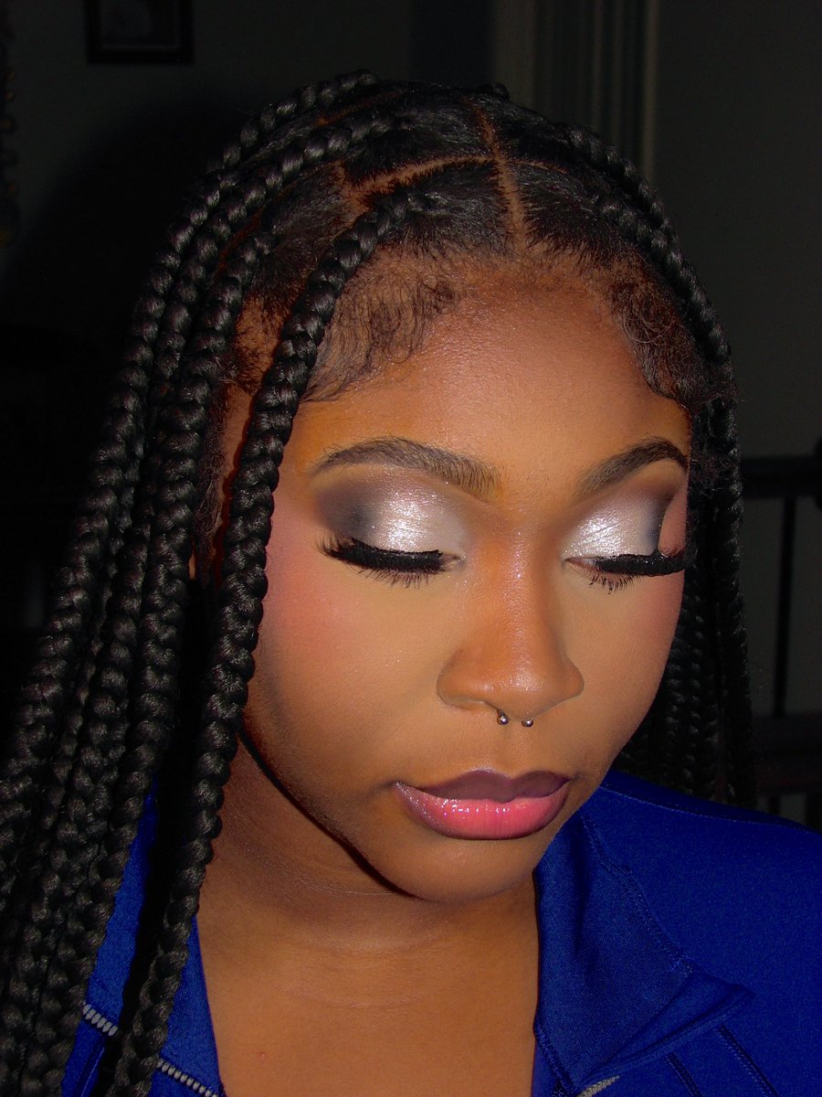 simhecchi's tweet photo. makeup by meee🩷🩷 https://t.co/fBwKNwRy1J