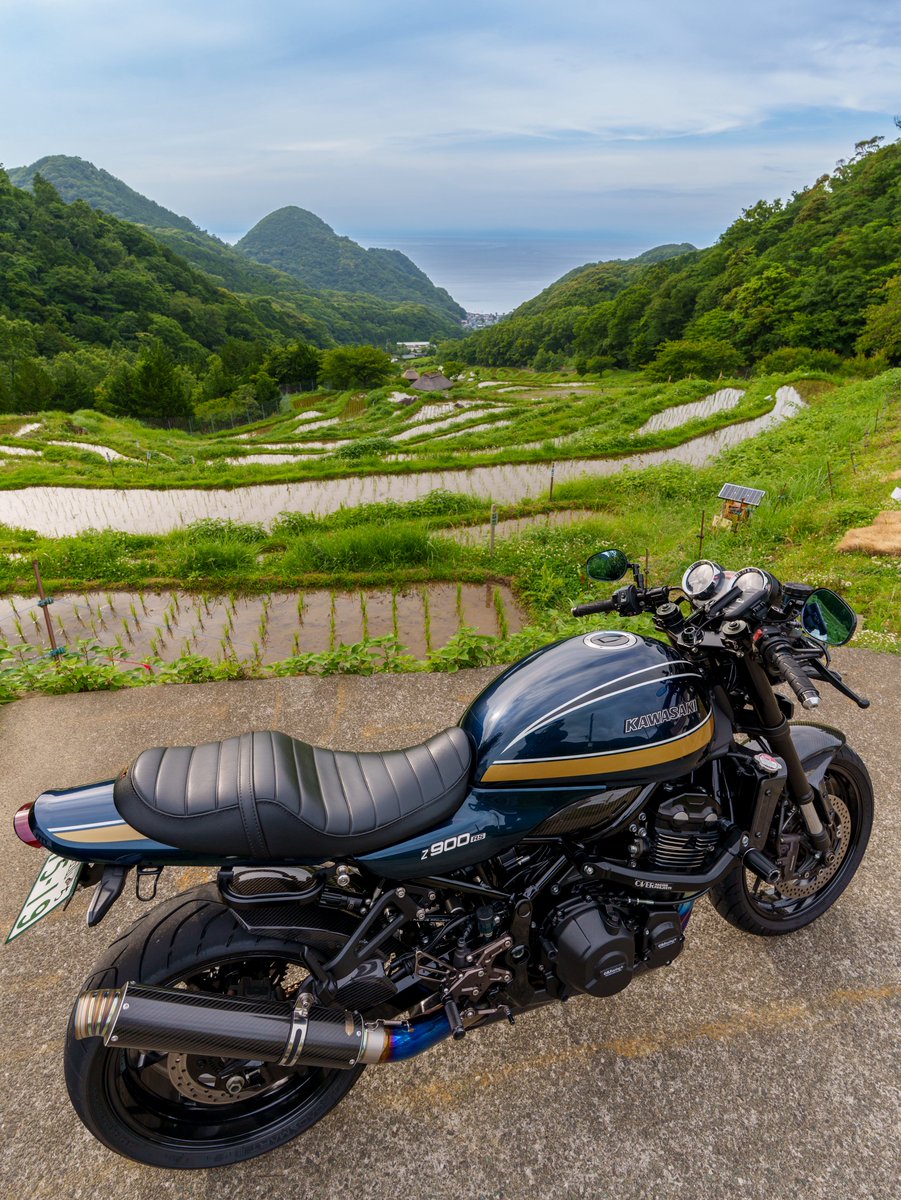 Z900RS_NAO_key's tweet photo. #水田とバイクがある風景写真 
おはようございます☁️
今週も土曜日は晴れ間が出そうな予報です😄 https://t.co/6oEuKHIxf5