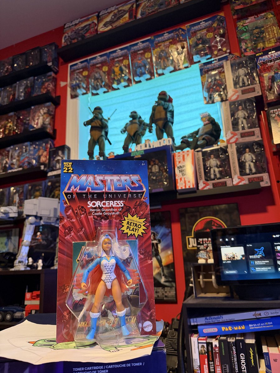 ronavis's tweet photo. Fun Pack REALLY making dreams come true. Thanks Dinosaur Dracula! The Transformers stickers would have been enough, but a regular sized MoTU figure? Hats off. https://t.co/nSN611WHyx