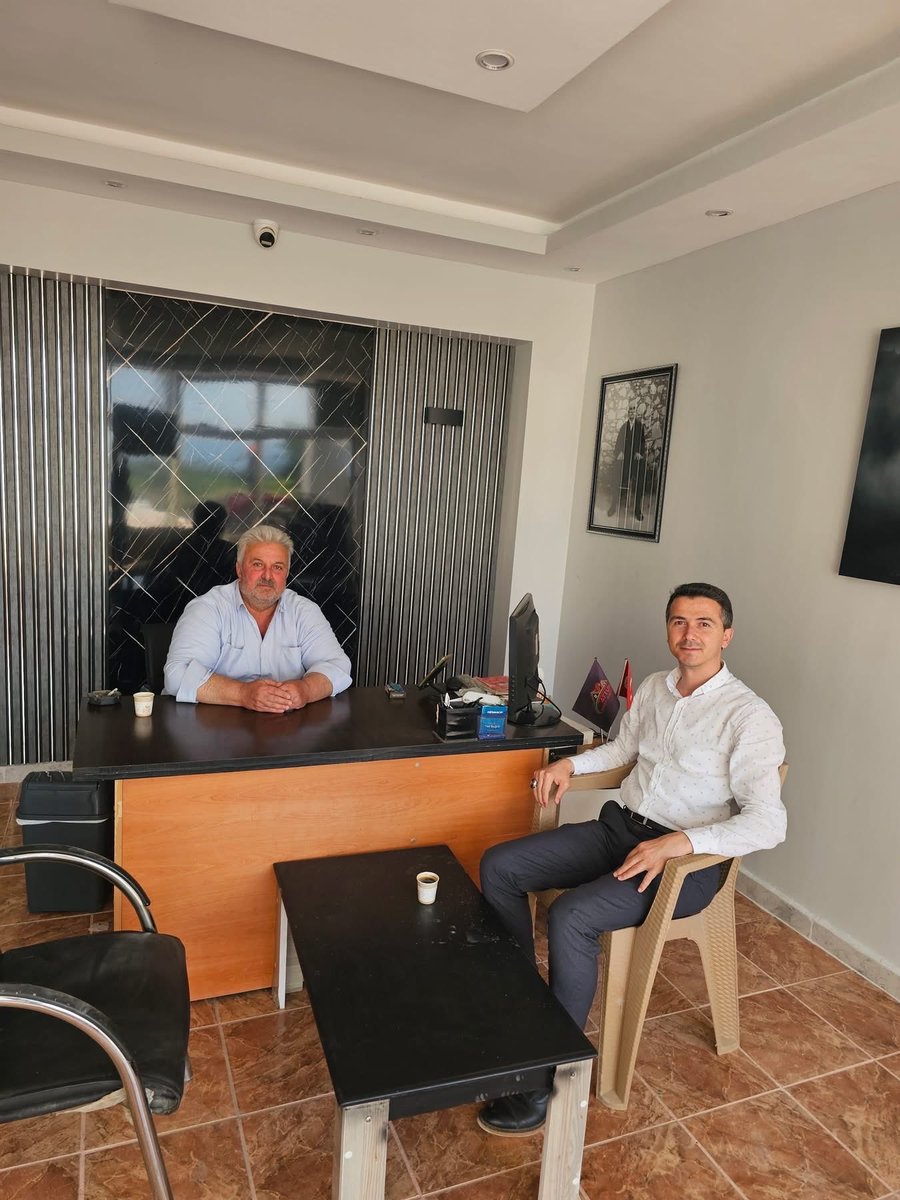 akpartihssa's tweet photo. Nuri Attuni Beyi iş yerinde ziyaret ederek hasbihal eyledik.
Güzel hoş muhabbetleri için kendilerine teşekkür ederim.

#Samimiyet https://t.co/hKKrUaAvnL