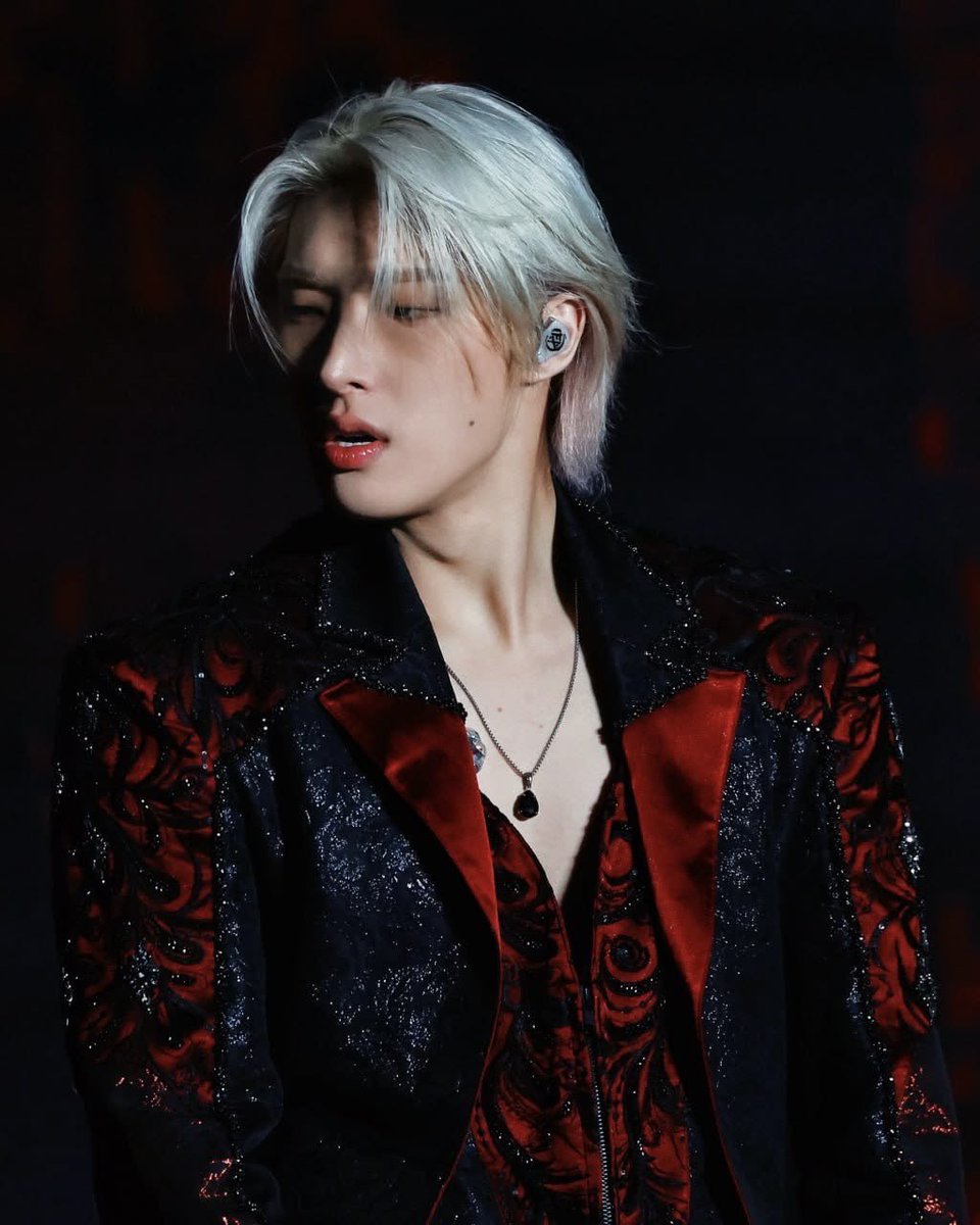 yungisholic's tweet photo. the cold duke https://t.co/g9Zse6QXI7