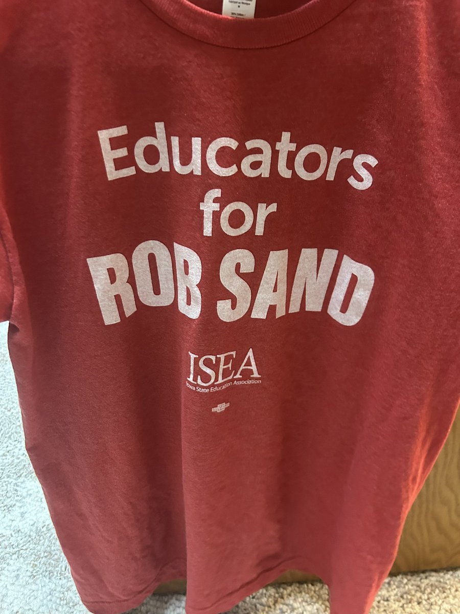 KGinIowaTake2's tweet photo. I washed my car in the driveway last night in my #RobSand shirt. My neighbor has a Zach Lahn yard sign . When he saw my shirt. 👇

*The last part may not have happened! 🤣 https://t.co/EXfKplfn10