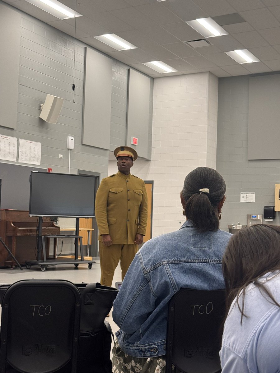 tabjune75's tweet photo. Charles Young, the third African American graduate of West Point and an American hero from Kentucky. Michael Jones brought Young’s story to life.  His performance captured the courage of Colonel Young, making history feel personal and unforgettable! @passport2lead #KEDCgrants https://t.co/npXrAaHc7S