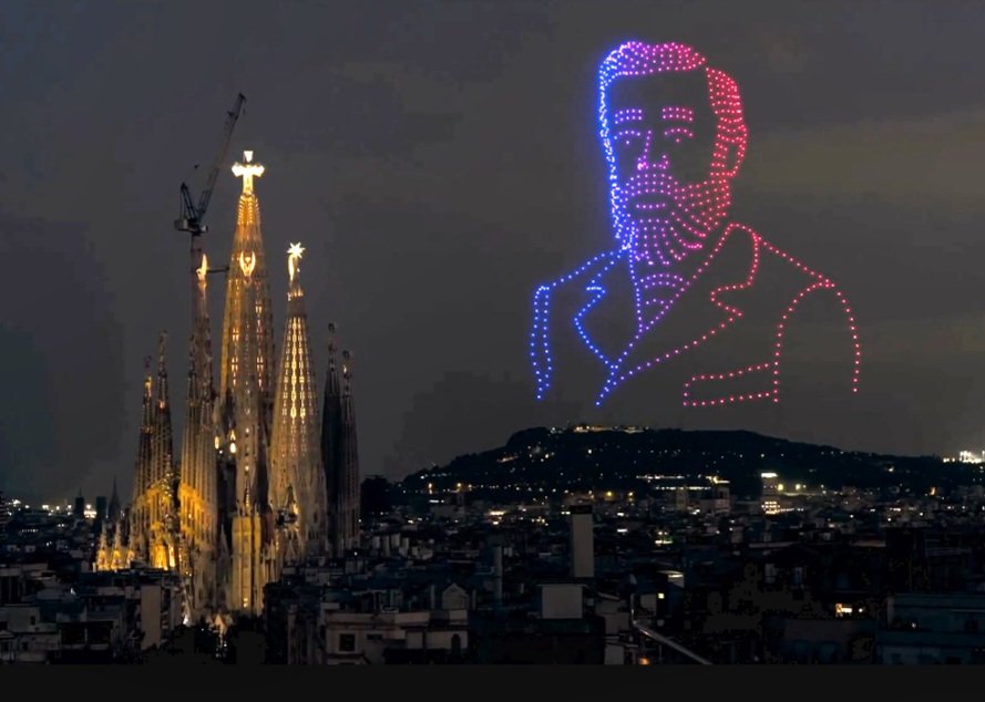 jofrellombart's tweet photo. Una nació moderna.
Una nació mil·lenària.
Una nació oberta al món. https://t.co/asZXJ04MOx