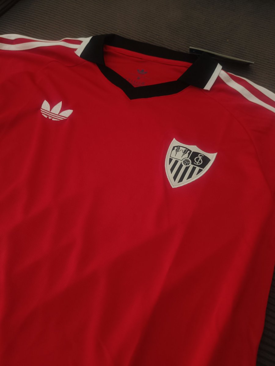 MiarmaShop's tweet photo. Se vende totalmente nueva camiseta segunda equipación temporada 26/27 Sevilla FC.
Se entrega en mano, talla M.
¡¡¡¡ Sé el primero en tenerla !!!! Interesados por DM https://t.co/Lwlte7ZK0b