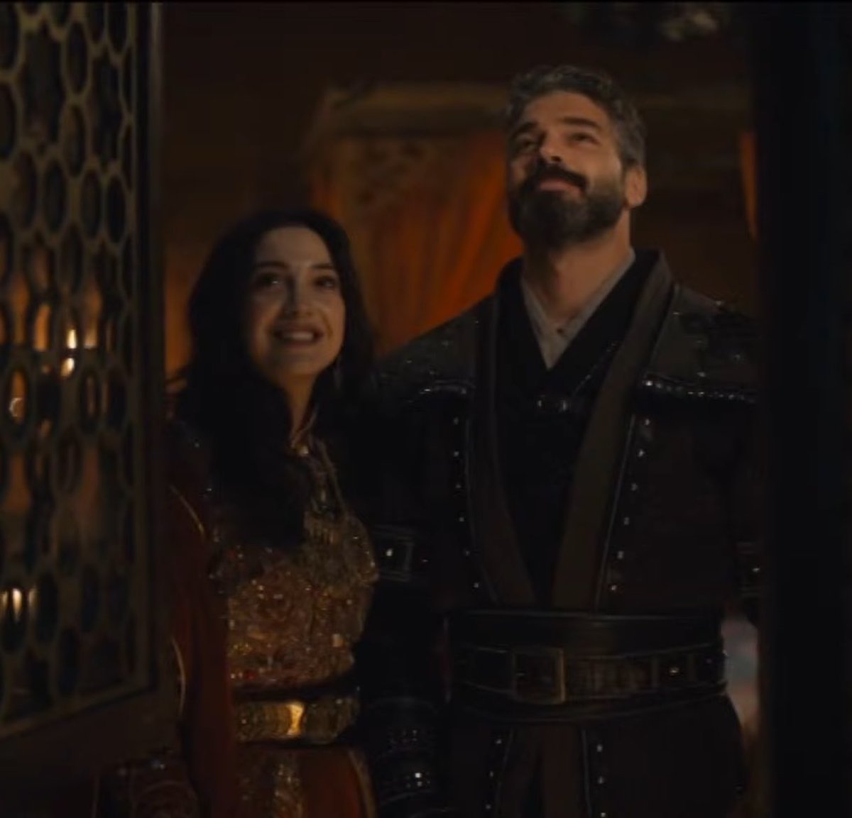 Cemru_Core's tweet photo. Through the storm to our forever. 🌹⚔️❤️

#FatVius #KuruluşOrhan #CemreGümeli #ŞükrüÖzyıldız https://t.co/StCZuK7euR