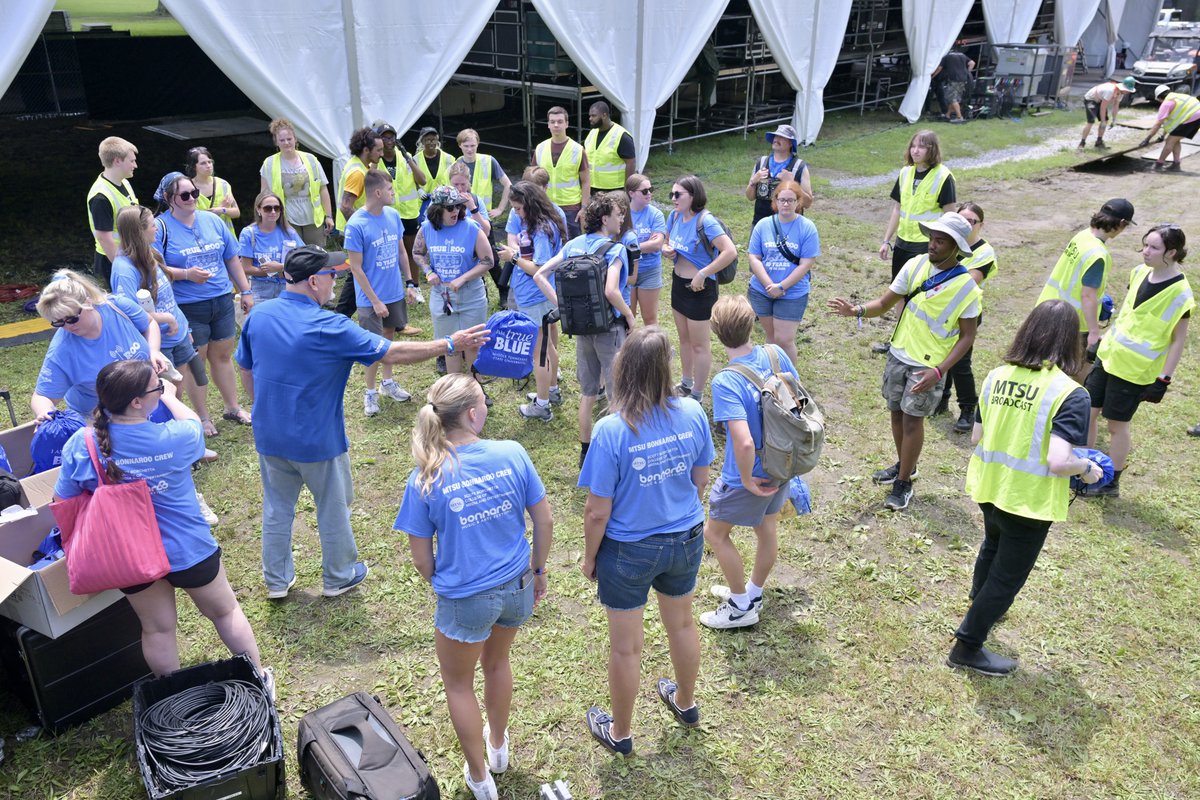 MTSUNews's tweet photo. Bonnaroo is calling 🌈 MTSU Scott Borchetta College of Media and Entertainment MUST GO ‼️ https://t.co/IJIELigxWk