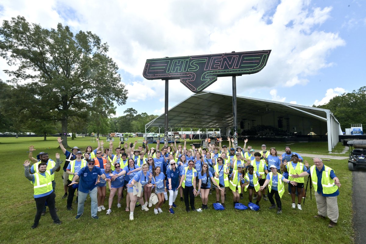 MTSUNews's tweet photo. Bonnaroo is calling 🌈 MTSU Scott Borchetta College of Media and Entertainment MUST GO ‼️ https://t.co/IJIELigxWk