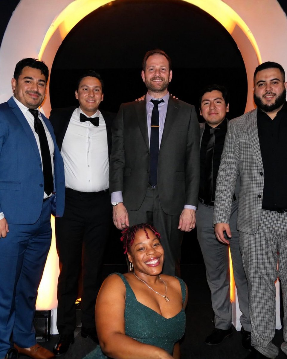 EnvisionBay's tweet photo. Proud to stand with the best team. Every day, we push each other, celebrate each win, and achieve more together. 💪
-
#envisionbayconsulting #bestteam #teamimpact #workwithpurpose https://t.co/jfTNz5N40B