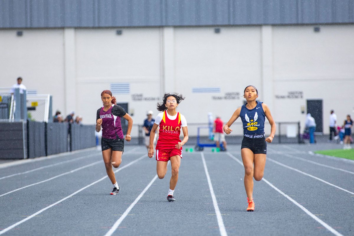 FWPS210's tweet photo. Scholars from all FWPS middle schools came together at Federal Way Memorial Field for an exciting end of year track &amp; field meet, showing off incredible talent in the high jump, long jump, and a multiple track races. Thank you to our coaches and supportive fans!
#FWPSAthletics https://t.co/PRafPQ0Lia