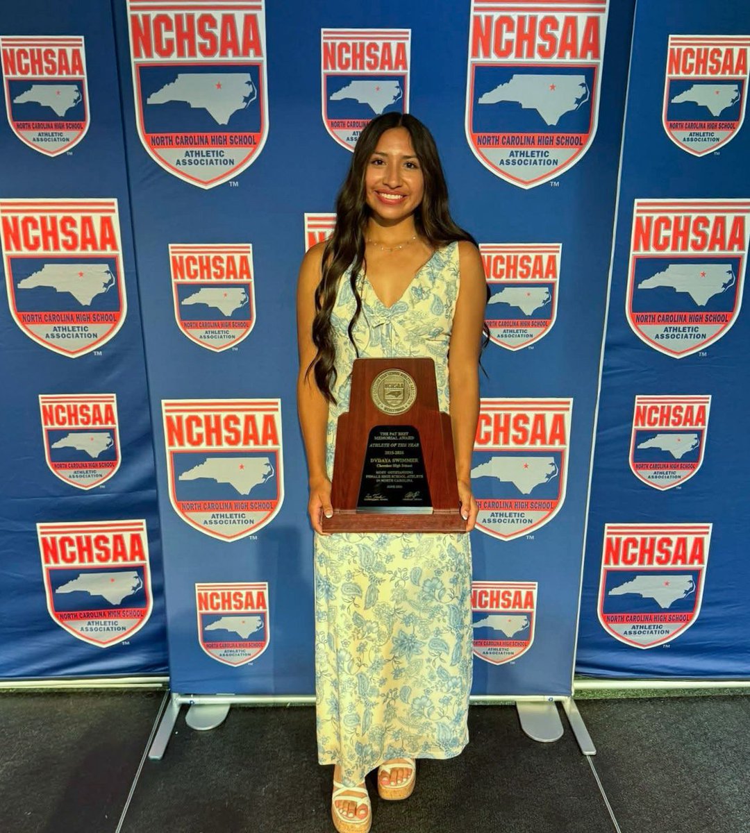 ndnsports's tweet photo. Congrats to Dvdaya Swimmer (Eastern Band Cherokee), out of Cherokee High School (NC), who received the NCHSAA Pat Best Memorial Award for the Most Outstanding Female High School Athlete in North Carolina. She was a 6 time state champion in various sports.
#NativePreps #EBCI https://t.co/3MSoucUegL