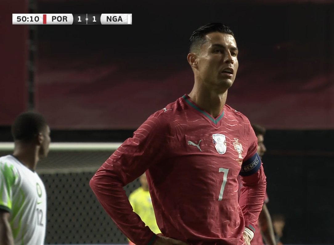 TouchlineX's tweet photo. 📸 - Cristiano Ronaldo is super unlucky tonight.

The crosses from his teammates are either too sharp, or behind him. https://t.co/G2PdC3i9Zk