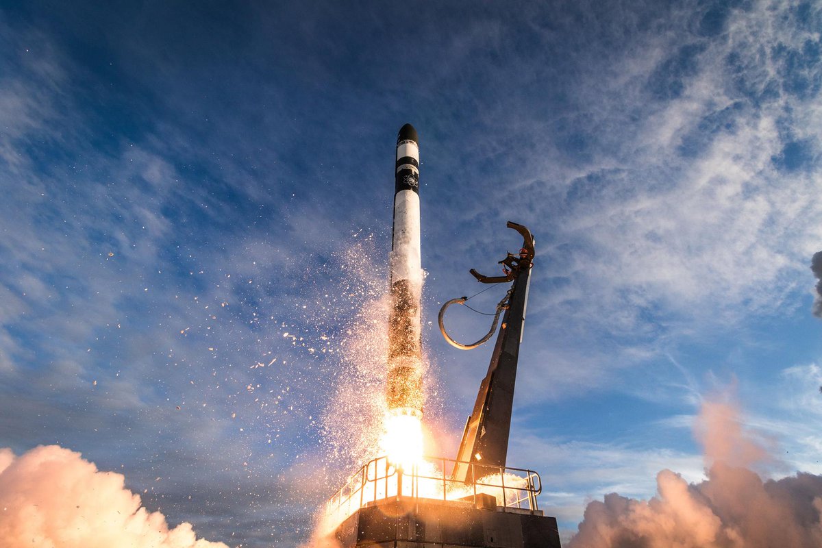 Look2Space tweet picture