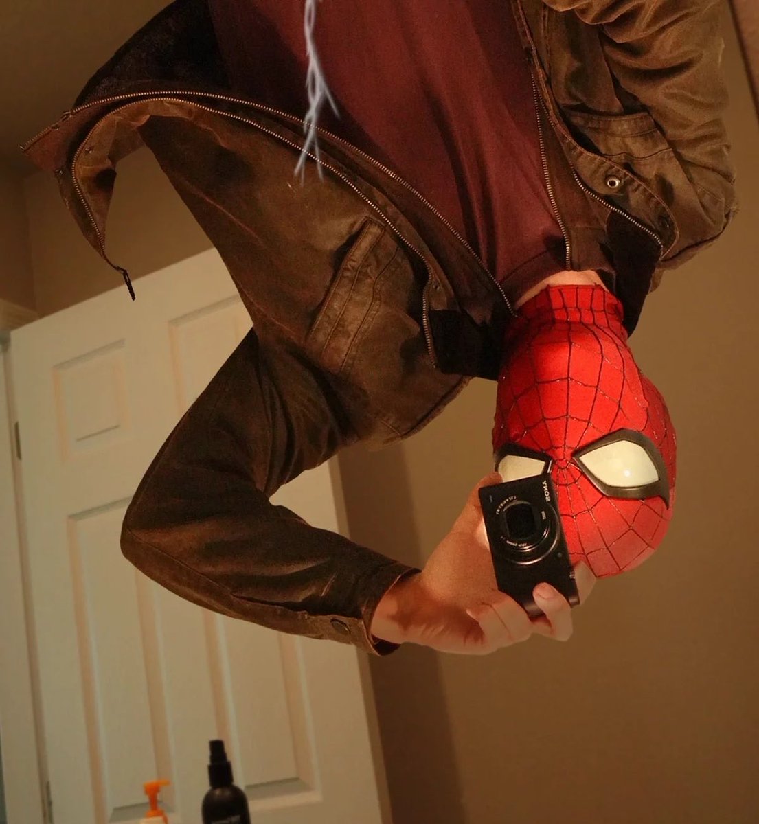 laputamei's tweet photo. Yuji as spiderman is so canon idc https://t.co/7lW67KL0br