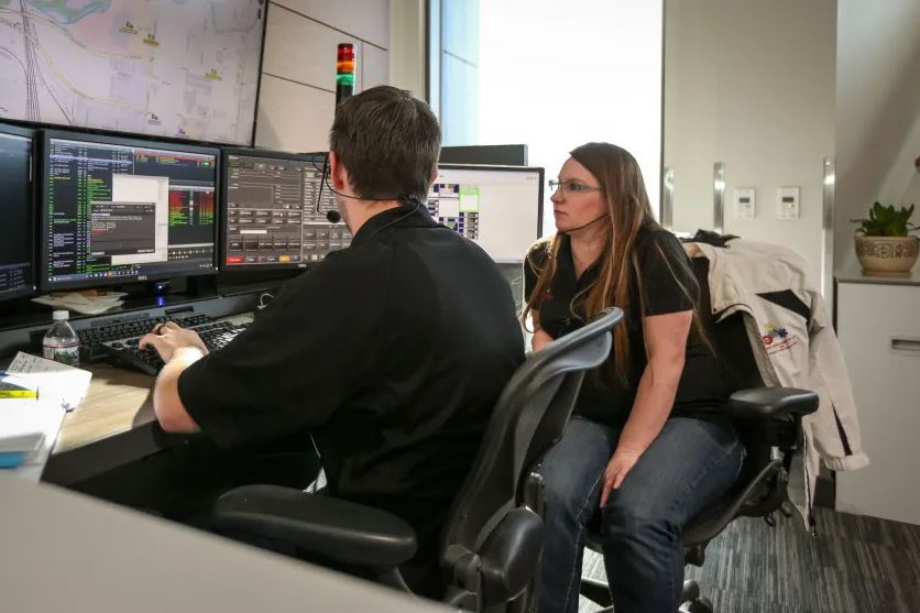 WeberCountyHR's tweet photo. Job Opening: 911 Emergency Dispatcher Trainee

WAGE: $24.04  (Shift Differential may be added)
DEPARTMENT: Weber Area Dispatch
PERSONNEL STATUS: Full Time With Benefits 

Apply Now: https://t.co/JY82O5bX8p

#winninginweber #webercountyjobs #webercounty https://t.co/zl9vwXq2IX