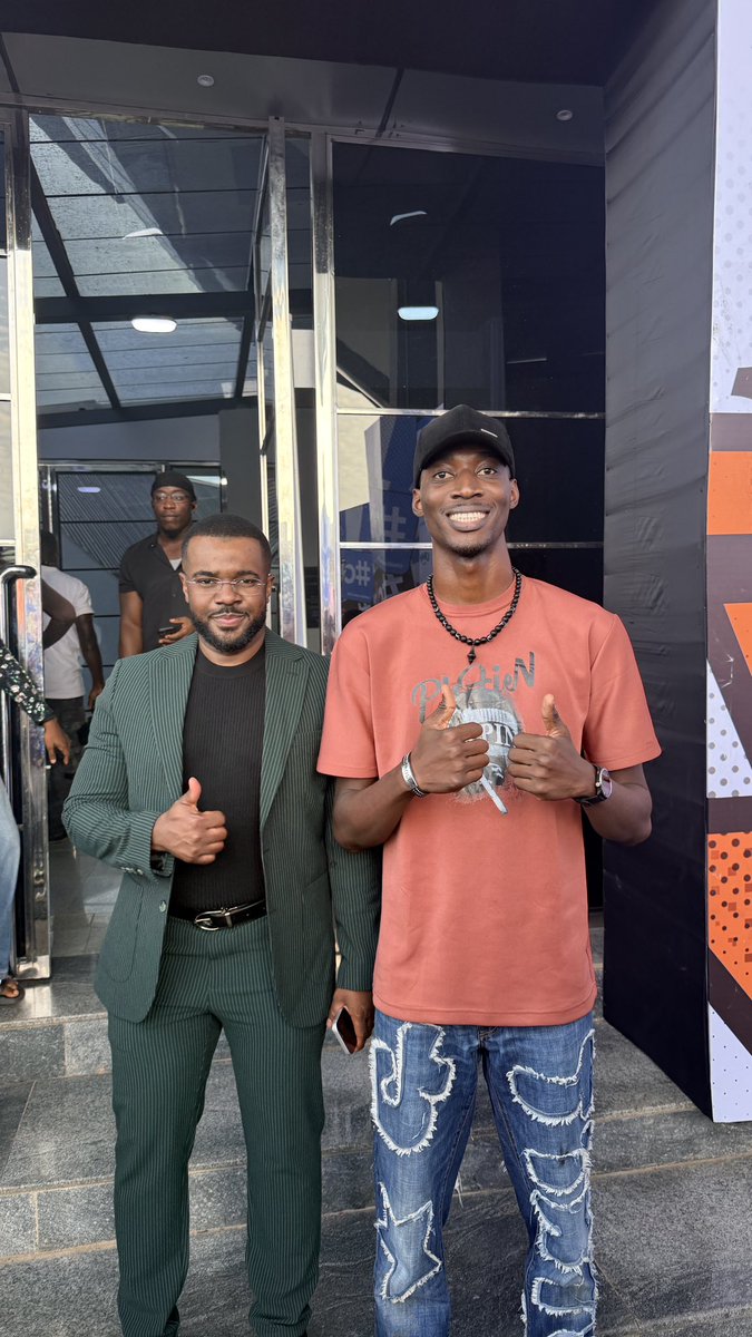 ekeson_wtb's tweet photo. I met william uchemba @creativecsummit 

One thing he said that stuck with me during our conversation is 

“Use content creation as a means to an end.”

In other words content is more than views and likes. 

It’s a tool to create opportunities, build influence, solve problems, and open doors.

Overall the event was worth, also met other amazing persons