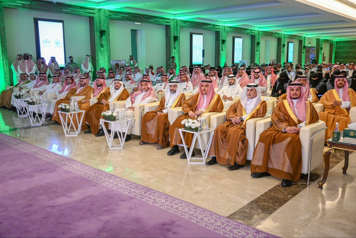 Amanat_Hail's tweet photo. ✨ | تكريم

برعاية وتشريف صاحب السمو الملكي الأمير عبدالعزيز بن سعد بن عبدالعزيز أمير منطقة حائل، وبحضور صاحب السمو الملكي الأمير فيصل بن فهد بن مقرن بن عبدالعزيز نائب أمير منطقة حائل وسعادة وكيل الإمارة أ. علي بن سالم آل عامر وجرى خلال المناسبة تكريم أمانة منطقة حائل، حيث تسلّم التكريم سعادة أمين منطقة حائل م. سلطان بن حامد الزايدي، تقديراً لجهود الأمانة ومشاركتها في #مدينة_الحجاج_في_حائل

📸 | #حائل_الأجمل • #أمانة_منطقة_حائل