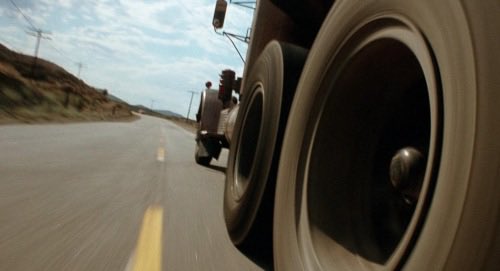 jimsweatshirt's tweet photo. I finally watched Spielberg’s Duel, i feel like no one talks about how great this one is https://t.co/fXe5k658y9