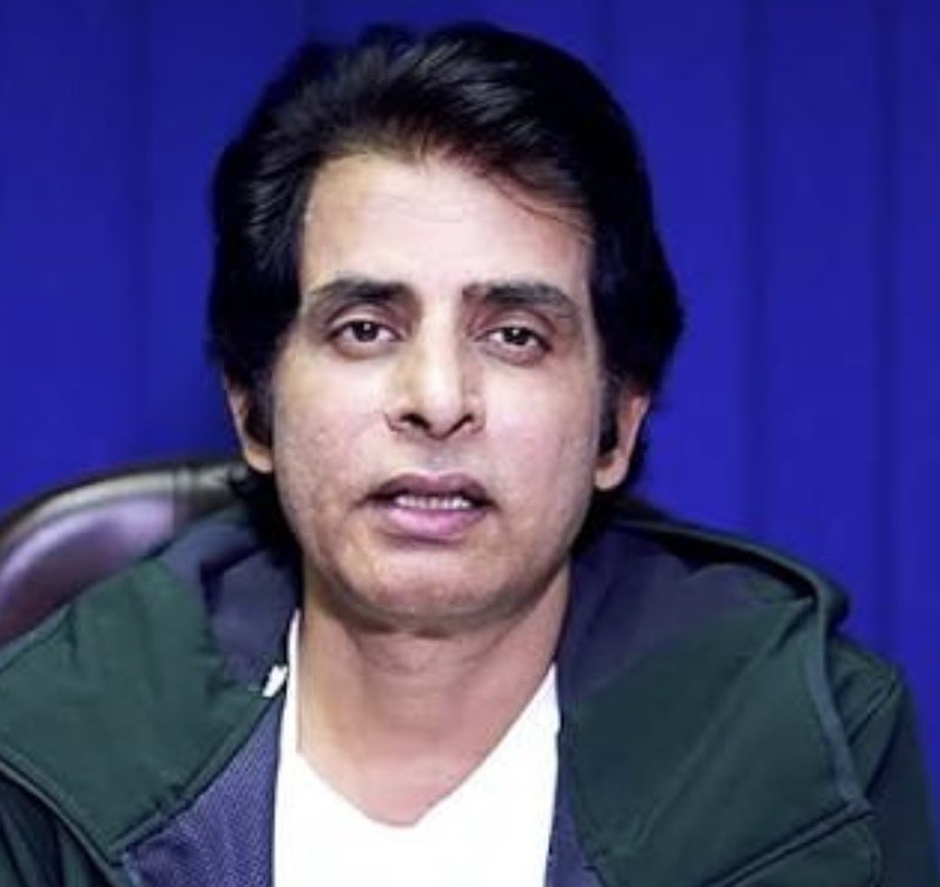 SIYASIDERA's tweet photo. بس کنڈیکٹر 
ہوٹل میں گندا دھندا 
فیض کی فیض یابی 
پیرنی کی مریدی اور نئی بیگم 
گندا اور ہرامی 804 بن گیا !
اب بچنا ناممکن ہے ! معافی مُسترد https://t.co/c6mb9XNIF1