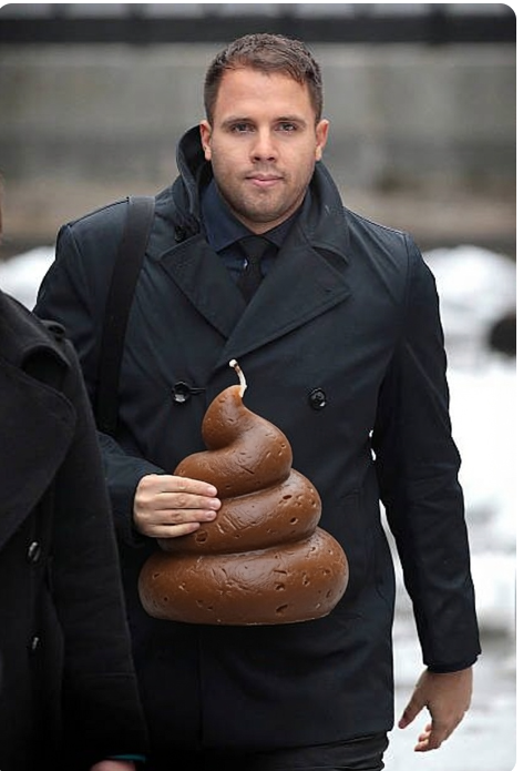 IMoutain's tweet photo. @then0toriousjtb Catfish is not happy with his candle https://t.co/lQICGKmLpz