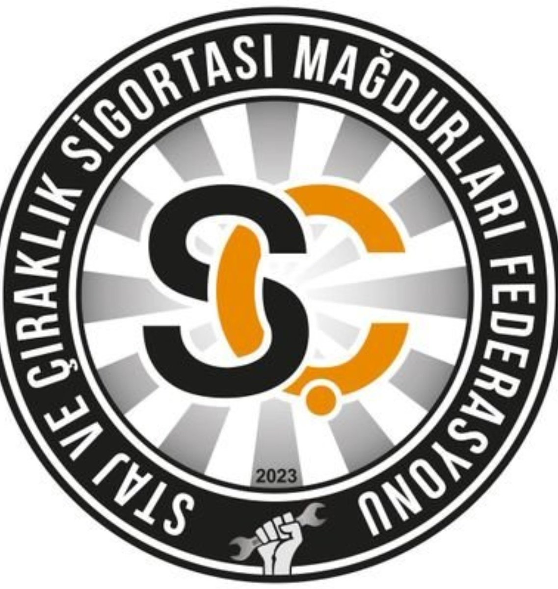 CirakStajFED's tweet photo. 📢 Birlikte Daha Güçlüyüz, Mücadelemiz Yeni Kanalımızda Devam Ediyor!

https://t.co/4PfuBS68bH

Değerli dava arkadaşlarımız;
Mevcut Federasyonumuza ait Telegram hesabı, yönetim değişikliği sonrasında yeni yönetime teslim edilmemiştir. Ancak hiçbir hesap, yıllardır verdiğimiz hak mücadelesinden daha değerli değildir.
Bu nedenle mücadelemizi daha güçlü, daha organize ve daha etkili sürdürebilmek adına yeni resmi Telegram kanalımızı oluşturduk.

Amacımız; stajyer ve çırak mağduriyetini daha geniş kitlelere duyurmak, gelişmeleri paylaşmak ve dayanışmamızı büyütmektir.
Her yeni katılım, sesimizin daha gür çıkmasına ve haklı davamızın daha fazla kişiye ulaşmasına katkı sağlayacaktır. 

Tüm mağdur arkadaşlarımızı ve destek veren herkesi yeni Telegram kanalımıza katılmaya davet ediyoruz.

Birlikte daha güçlüyüz. Sesimize ses, mücadelemize güç katın. 

Tarihi İmzayı Atın
#StajyerinÇırağınKanunTeklifiniGeçirin