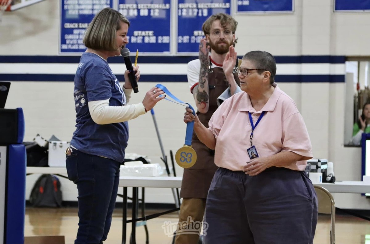 StBaldricks's tweet photo. Meet Crusader for a Cure, Elizabeth.

For 15 years, she's led Marquette Catholic High School's St. Baldrick's event, inspiring students to go bald in support of childhood cancer research. https://t.co/O10SFiFwYF