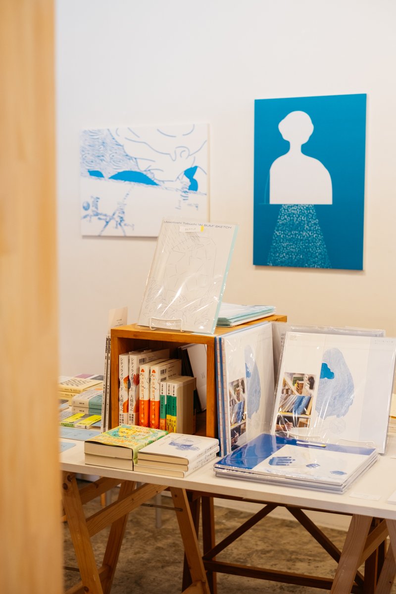 MINOUBOOKS's tweet photo. 6/11(木)
うきは店　11:00-18:00
久留米店　11:00-19:00
-
久留米店にて6/15(月)まで『へきち in 福岡』開催中！
お二人が選書した〈へきちの本棚〉のコーナーもあります📚 https://t.co/mBamRsGLNL