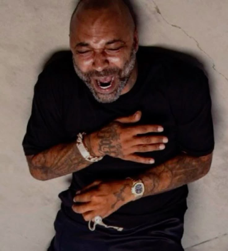 Tekeee's tweet photo. Boomers when you say "no thanks" to 80 hours for $20/hr https://t.co/GtIhTX5BG2