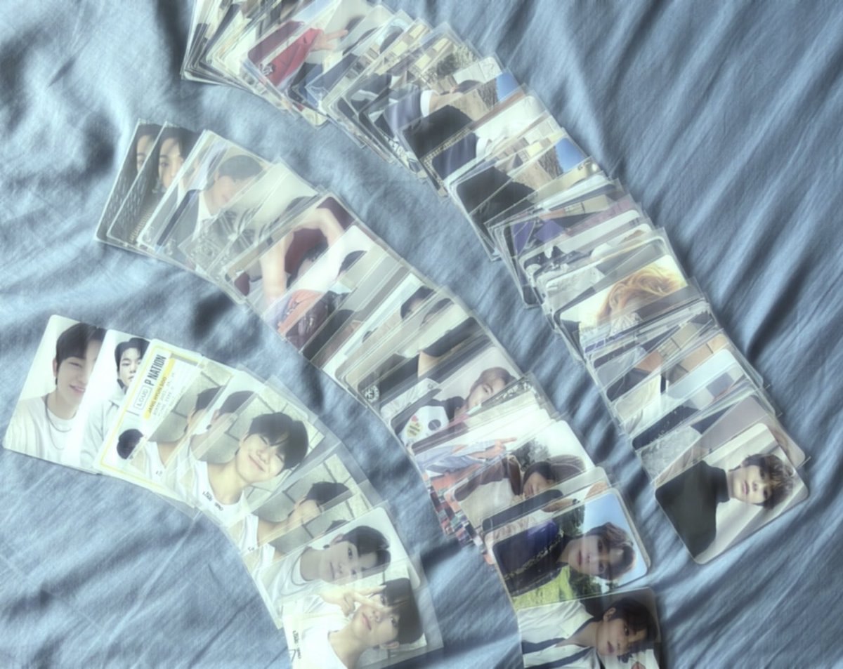 Mmmzkoo's tweet photo. 本格的にグッズ卒することにしたのでどなたかヒョンス中心にまとめて買取してくださる方探してます‼︎💦お声がけ頂けると嬉しいです。画像以外にもアクキーや缶バ、ポスカなどです。

TNX トレカ　買取 https://t.co/gufTybAjCM