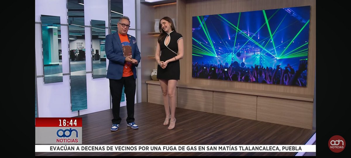 ChuchinPalomar2's tweet photo. Invitado Antonio Rosique Invitada blanca sañudo @GabrielaPrietoD y el faraón espectáculos Guillermo Zamarripa https://t.co/YldF911I4V