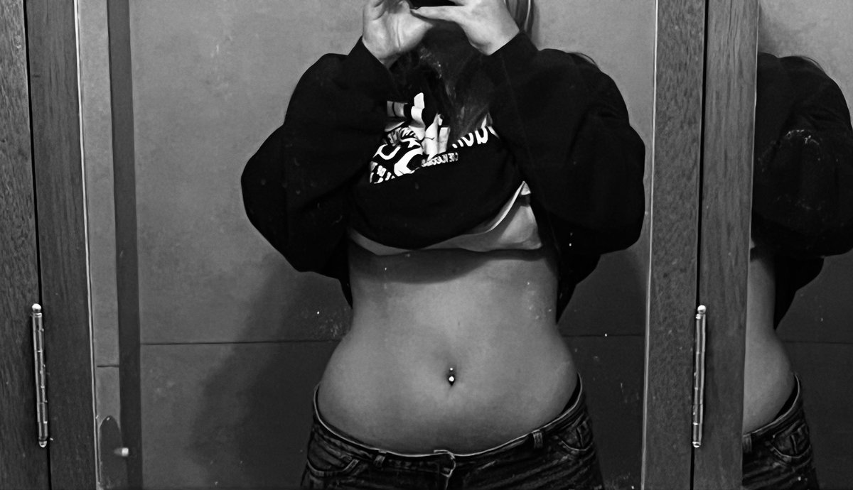 sad girl tweet media