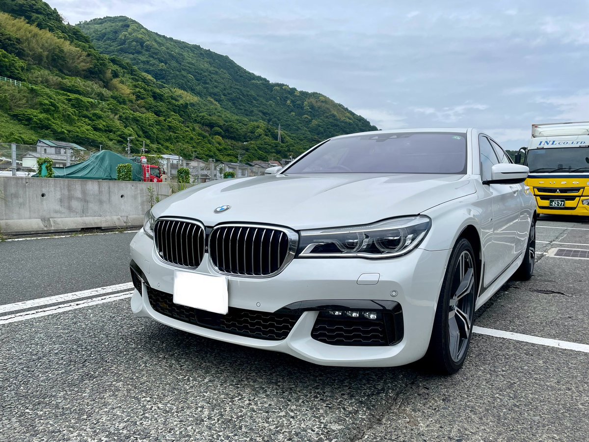 gin2003's tweet photo. この角度が1番好きだなぁ

#BMW
#BMW740i https://t.co/aOrliJAiJm