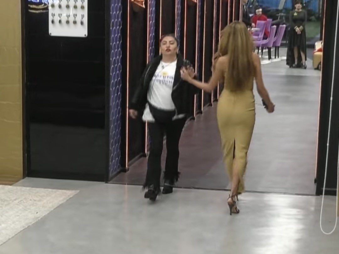 julianation_'s tweet photo. MAMÁS LAS AMO #granhermano https://t.co/KH0fiEvQ8T