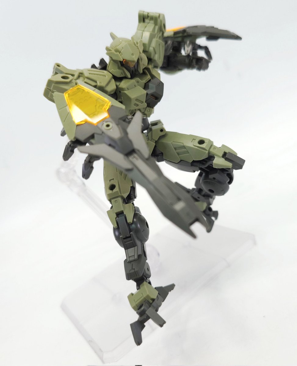 La2ma9242's tweet photo. 6/13発売のノヴァルヴ、サンプル品を組んでみました！各所可動域が広くポージング楽しい！！3mm穴もたくさんでカスタムもめちゃくちゃ捗りますし、森林決戦に小改造でも行けそうなバイロングリーン！
30MM初めて触る方にも作りやすいのでぜひオススメです！！
#30MLで遊ぼう
#30MLアンバサダー
[PR] https://t.co/uCh35ni4JY